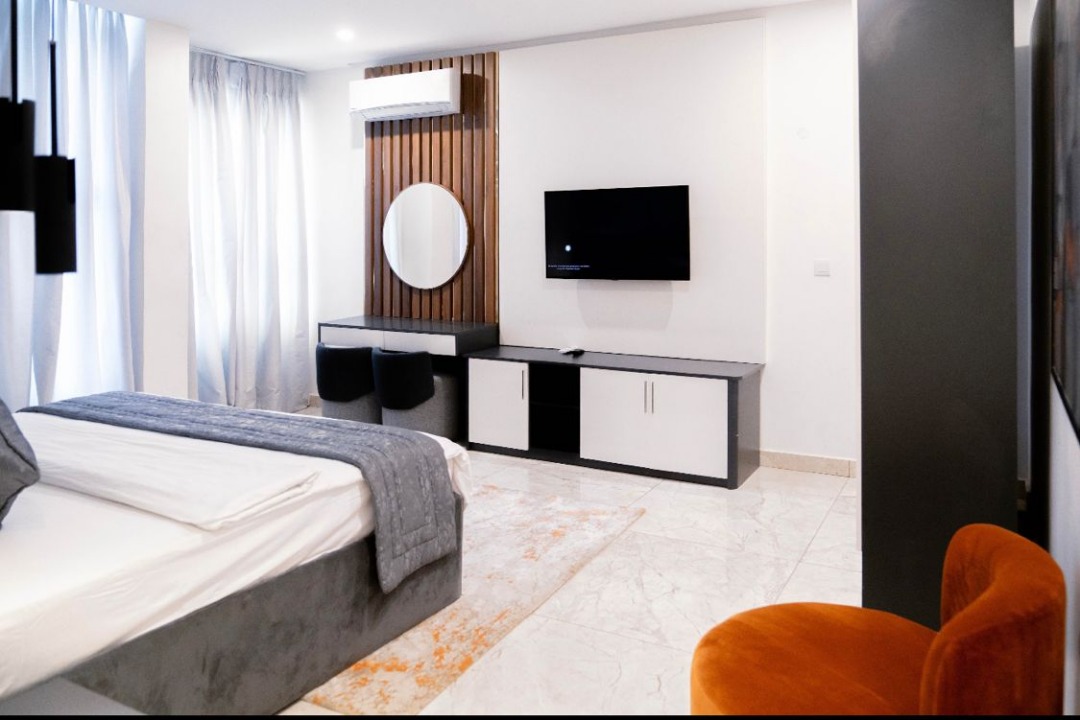 /web/uploads/116/Vertus Hotel and Suites/room-photos/2Bedroom Presidential Suite/WhatsApp Image 2025-03-28 at 09.37.51_e78abdf8.jpg